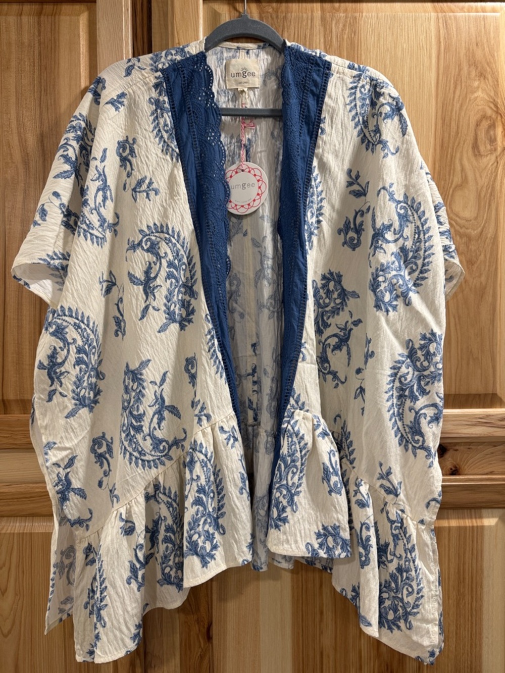 NWT Umgee Cream and Blue Paisley Open-Front Vintage Inspired Lace Kimono Sz S/M